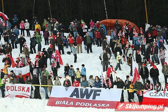 056 Kibice